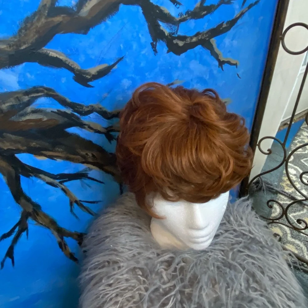 Wig - Picture 4 of 8